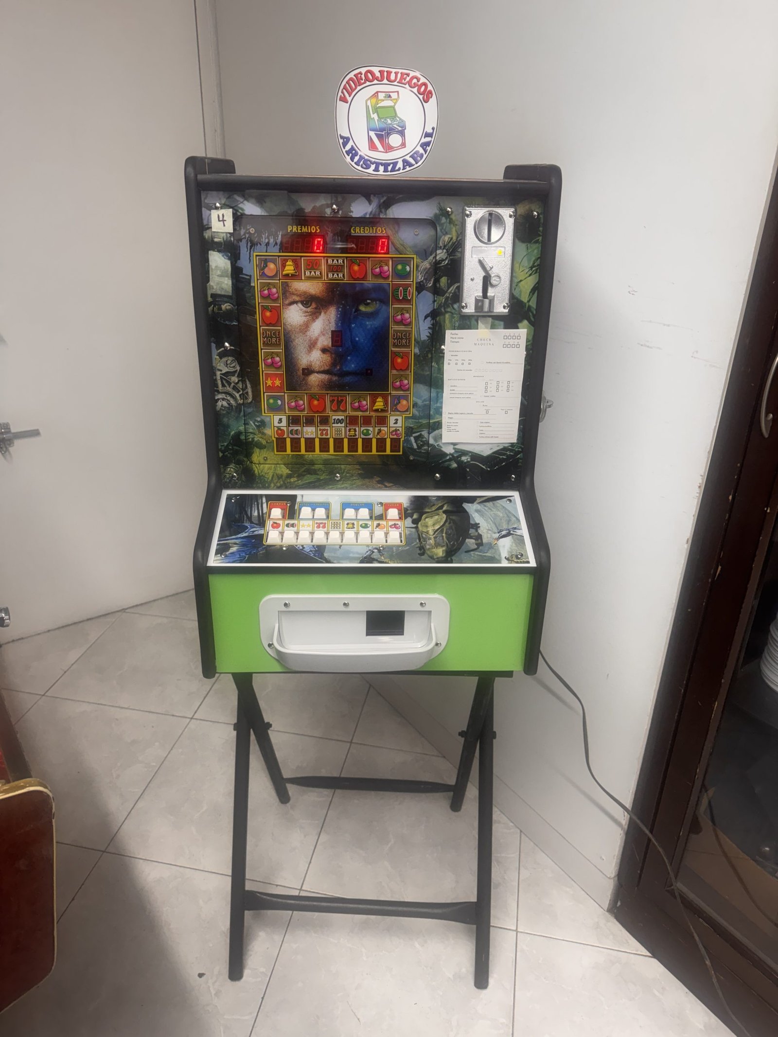 Foto-21-10-25-1-52-06-pm-scaled-1.jpg Maquina #4 pikachu doble tarjeta de SEGUNDA - Imagen 1